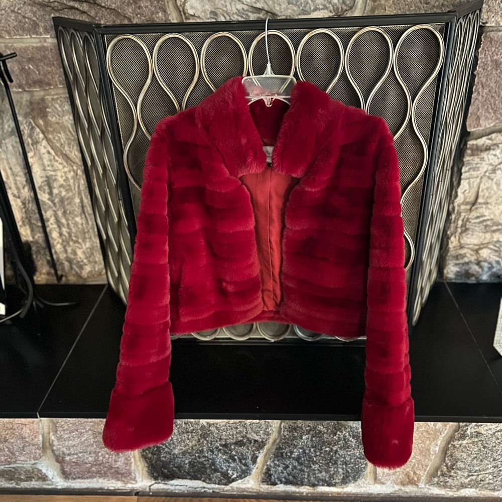 Cropped Belle Fare Fur Jacket - Deep Red - Picture 2 of 5
